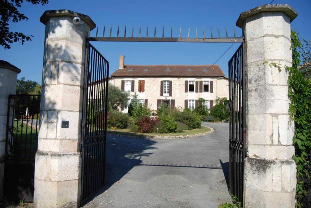 Bed & Breakfast Le Logis Des Quatre Puits *