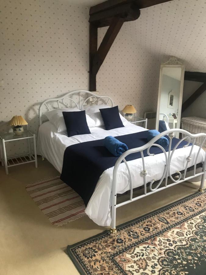 Le Logis Des Quatre Puits Neuvicq-Montguyon