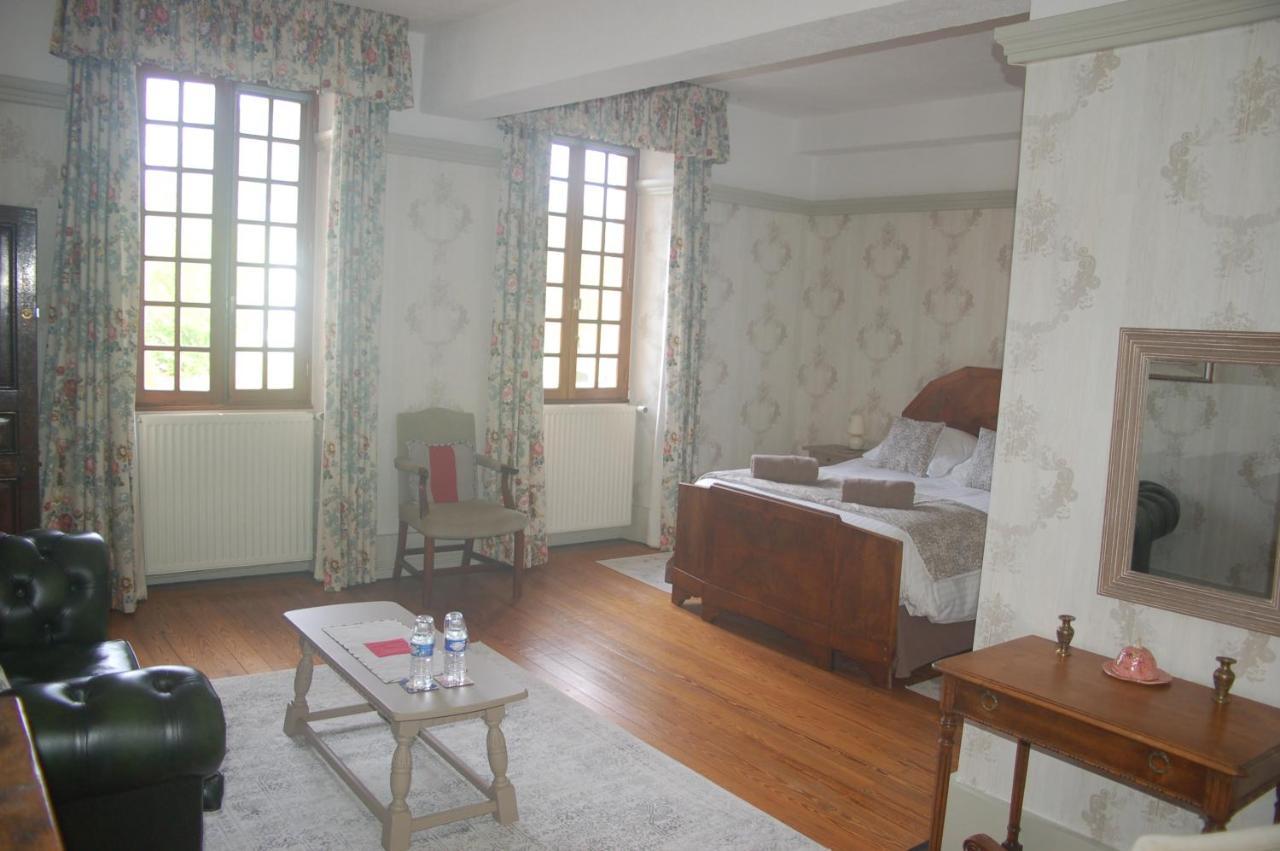 Le Logis Des Quatre Puits Couette-café *